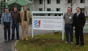 Im Bild�von links: Peter Utz Elektromeister und zweiter Brandschutzbeauftragter des BKH Landshut, Georg Knechtskern, Elektriker des BKH Landshut, Thomas Guggenmos, Account Manager der Scaltel AG, Reinhold Meichsner, Technischer Betriebsleiter und erster Brandschutzbeauftragter des BKH Landshut, Martin Heller, Gebietsleiter Vertrieb S�d der Notifier Sicherheitssysteme GmbH 