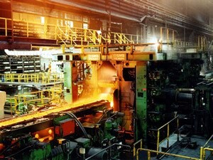 Foto: Formgebung im Walzwerk, AST