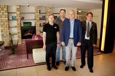 Beteiligte Personen: (vlnr): Christof Heyland (Courtyard by Marriott, Chief Engineer), Markus Dittmar (Hillebrand & Lotz GmbH Limburger Sicherheitstechnik), Dieter Antwerpen (Notifier Sicherheitssysteme GmbH), Harald Hock (Courtyard by Marriott, General Manager)