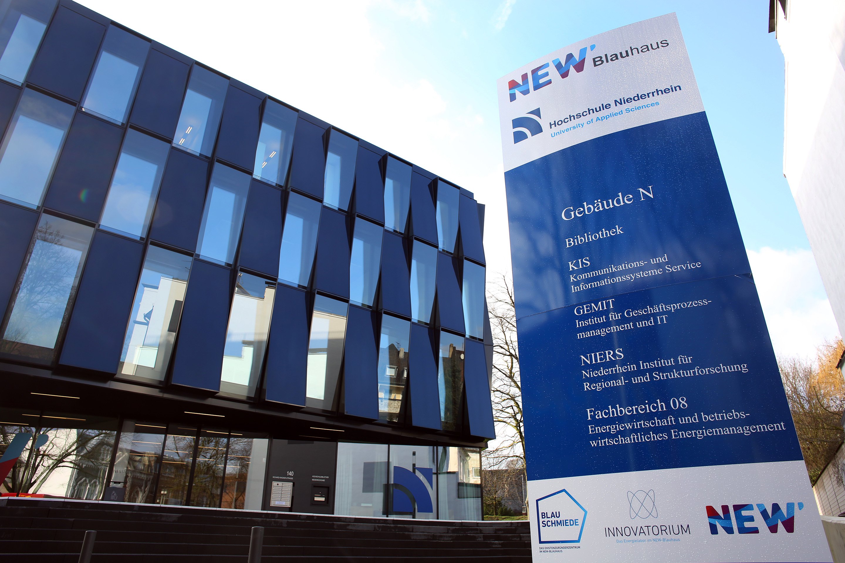 Das NEW-Blauhaus (Quelle: NEW AG)