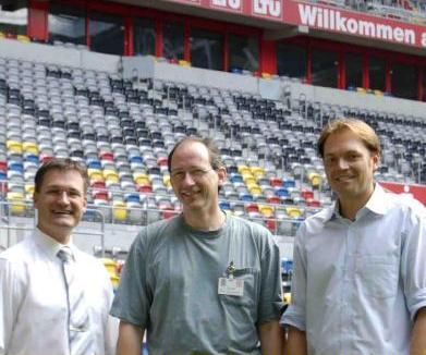Die an der Errichtung der Brandmeldeanlage beteiligten Personen: Ulf Harberts (NOTIFIER), M. Feldmann (ABB), Rainer Schüler (Esprit arena)
